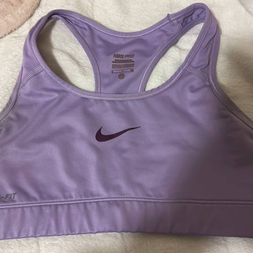 purple nike sports bra ! size small!